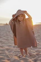 Charger l&#39;image dans la galerie, Children&#39;s poncho with hood - Taupe Brown
