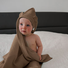 Charger l&#39;image dans la galerie, Children&#39;s Towel with Hood - Taupe Brown
