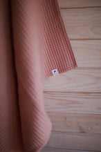 Load image into Gallery viewer, Vafeļu kokvilnas dvielis / Waffled Cotton Towel - Old Pink - Susu Shop Latvia
